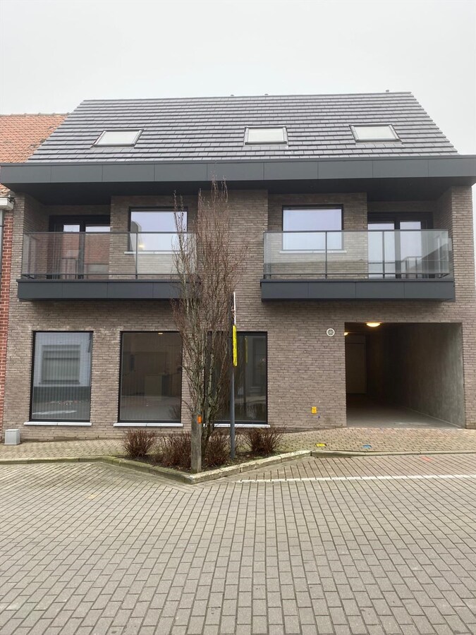 Duplex nieuwbouwappartement met 2 slaapkamers en groot terras te Torhout 