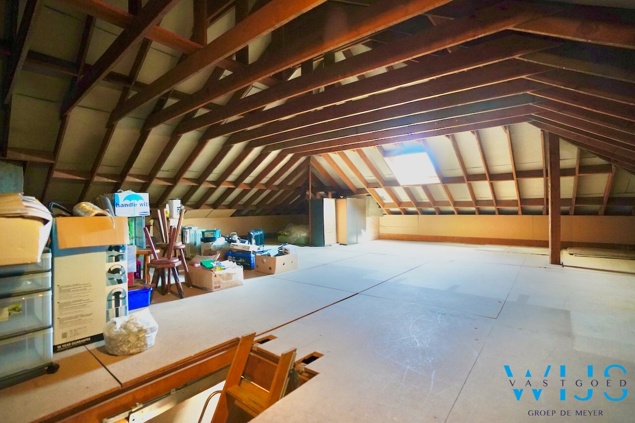 Woonhuis op 1000m&#178; in hartje Ertvelde ! 