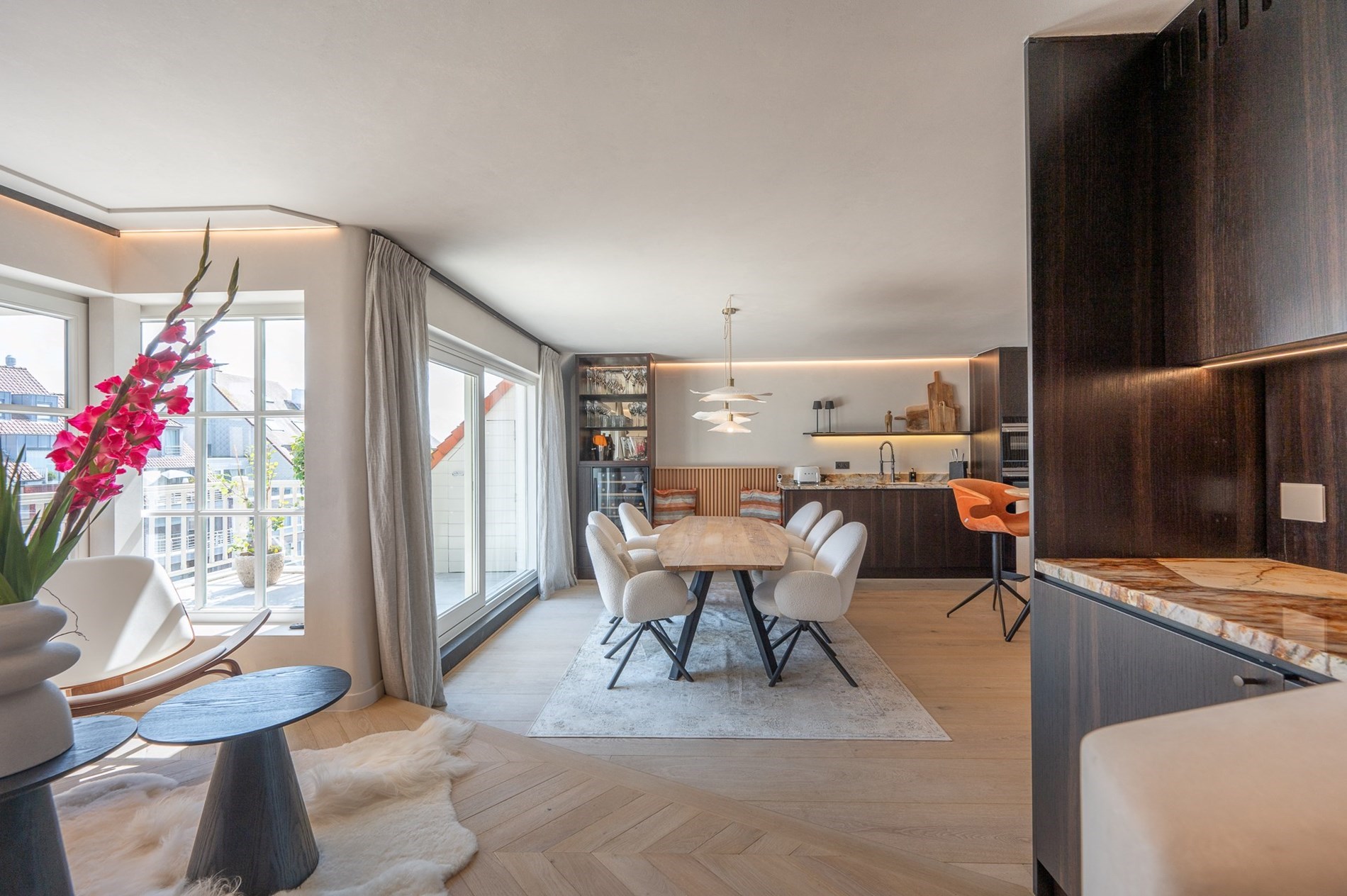 Luxe duplex dakappartement met zonneterrassen  in hartje Knokke 