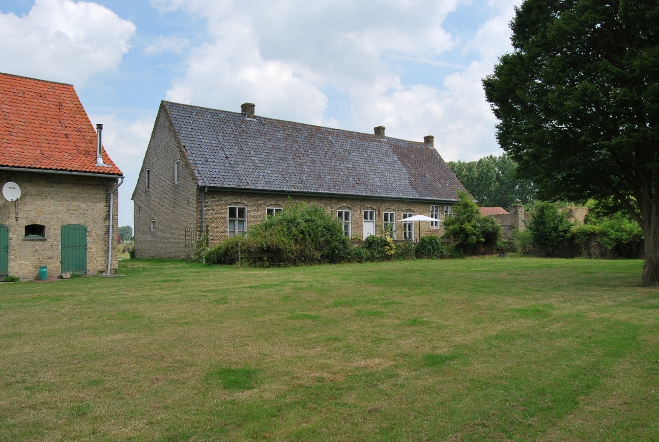 Abdijhoeve op ca. 7ha te Alveringem, Stavele 