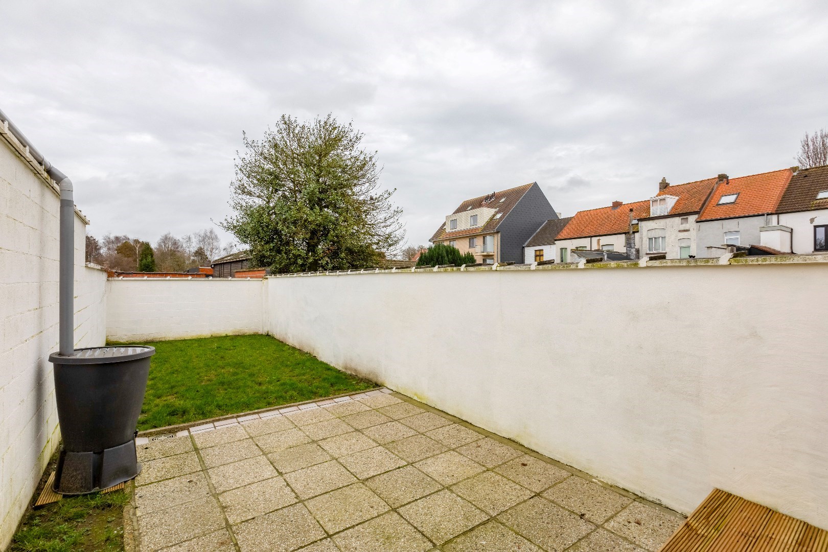 Centraal gelegen en volledig afgewerkte stadswoning te Eeklo 