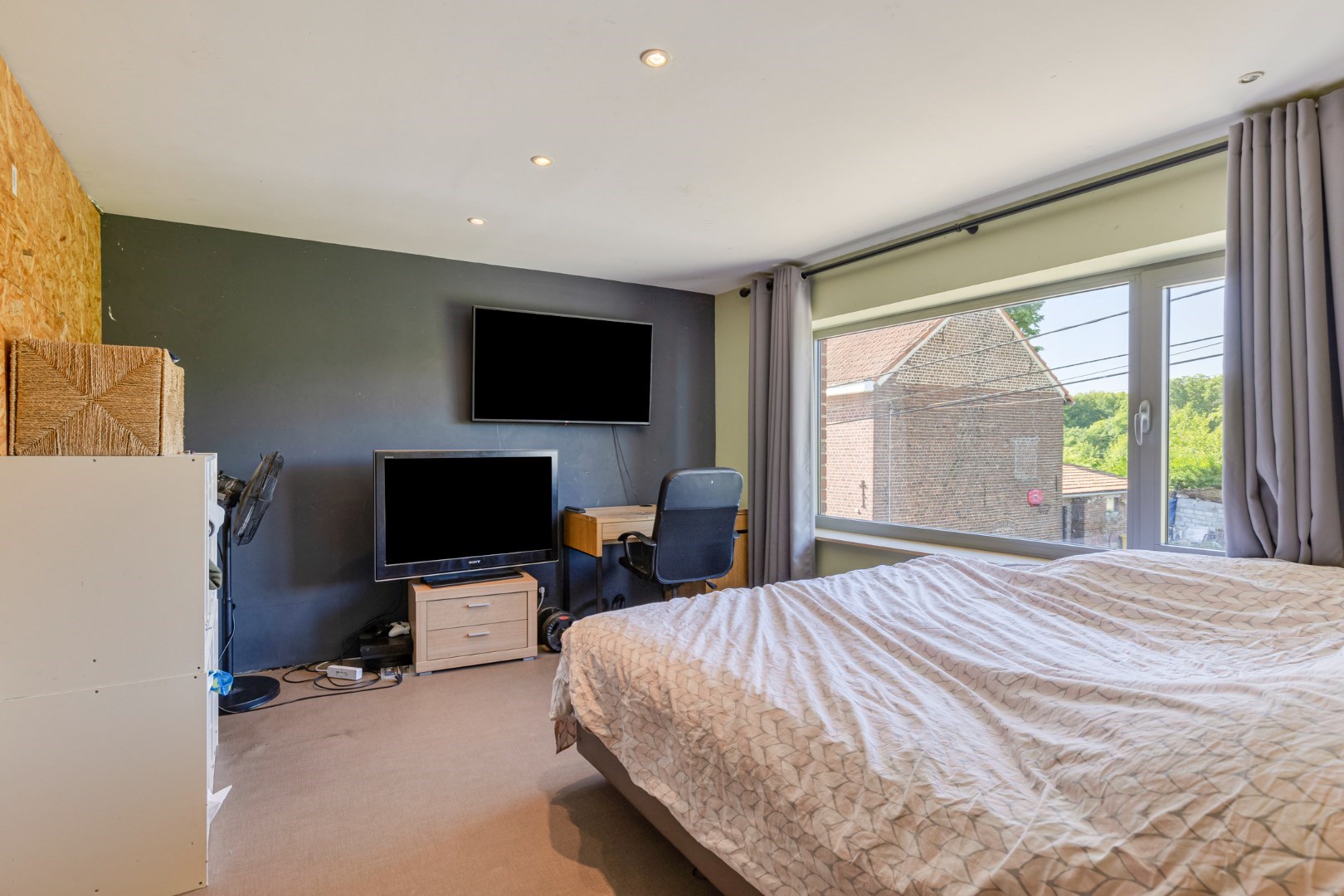 Goed gelegen open bebouwing met 4 slaapkamers en tuin in Kerkom - EPC 540 kWh/m&#178; - bewoonbare oppervlakte 238  m&#178; 