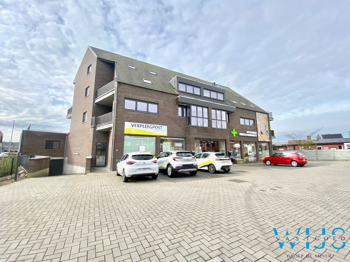 Instapklaar &amp; gezellig appartement met zonneterras te ERTVELDE ! 