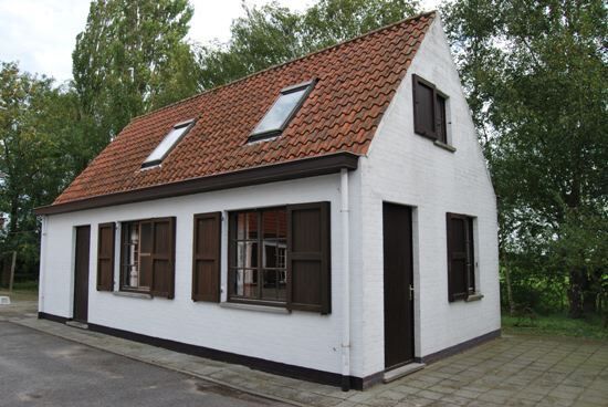 Woning met 2 bijgebouwen op 6.300m&#178; 