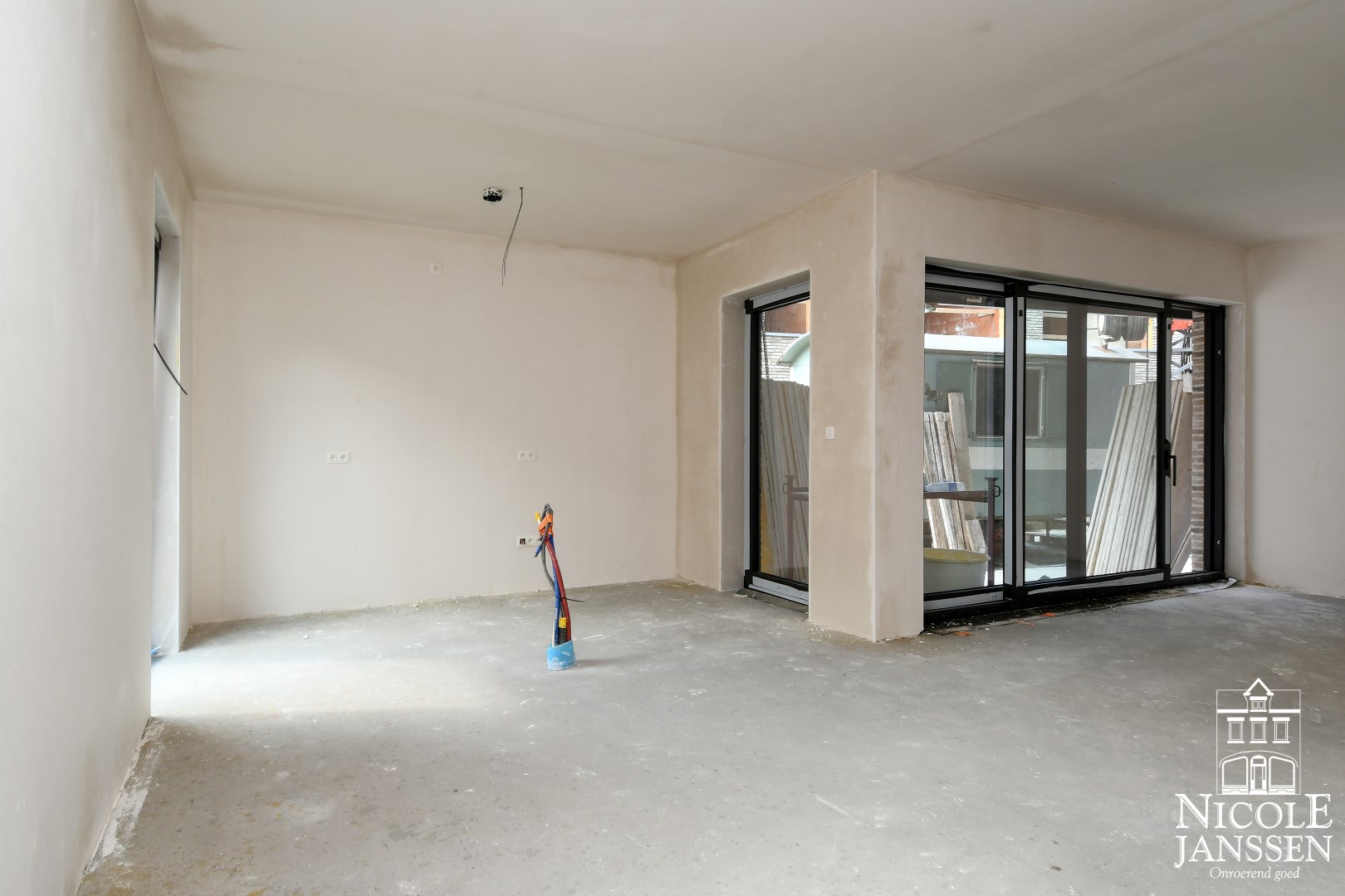 Gelijkvloers appartement (0.3)  van 94,49m&#178; met 2 slaapkamers en terras van 8,49m&#178; 