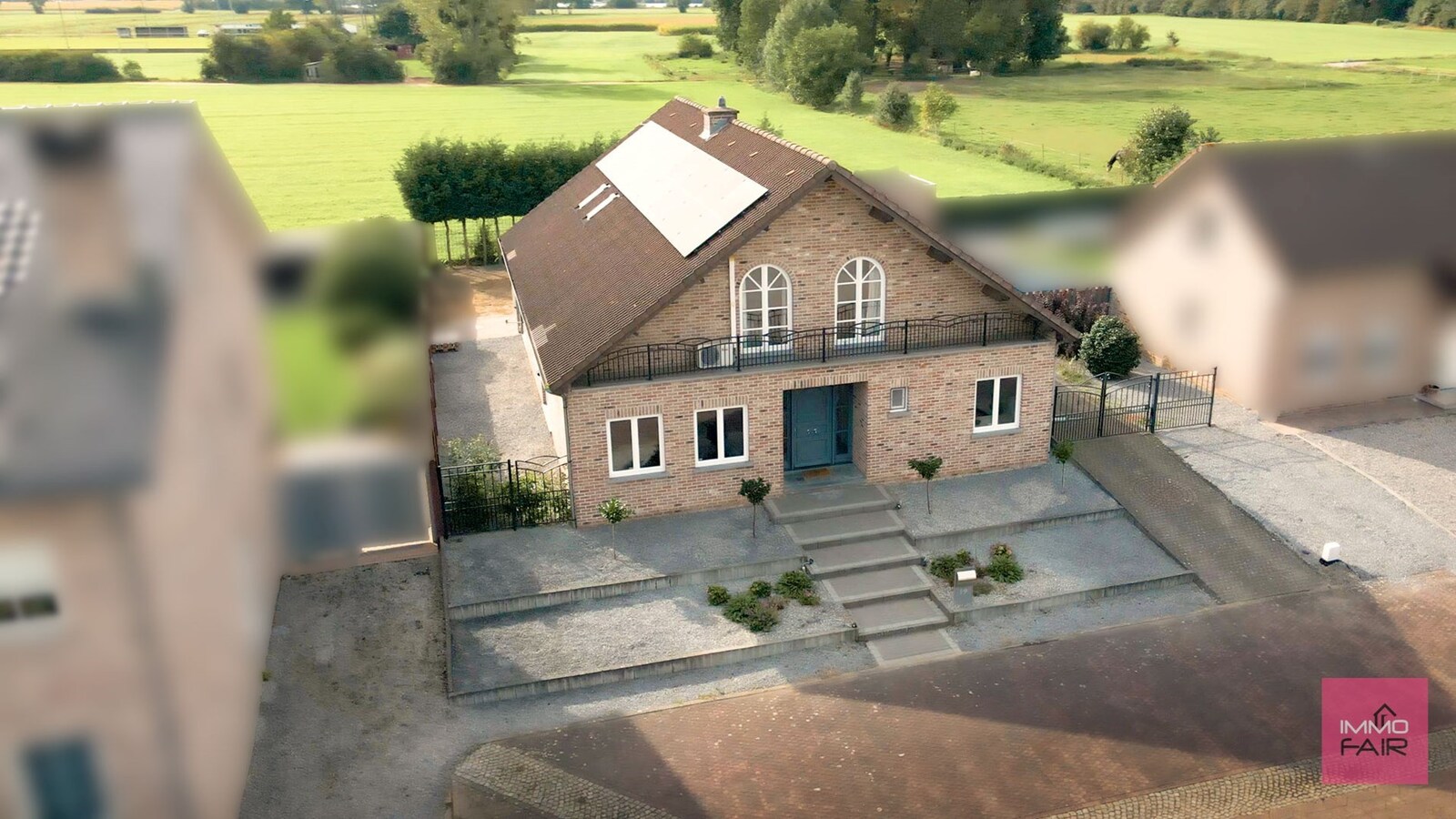Royale, instapklare gezinswoning op residenti&#235;le locatie 