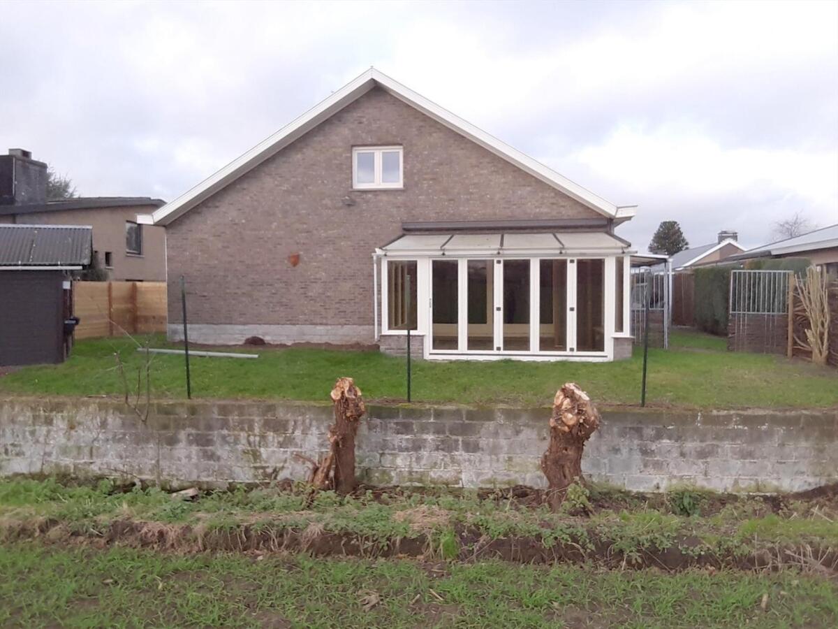 IN OPTIE - Vrijstaande woning op topligging met 4 slaapkamers! 