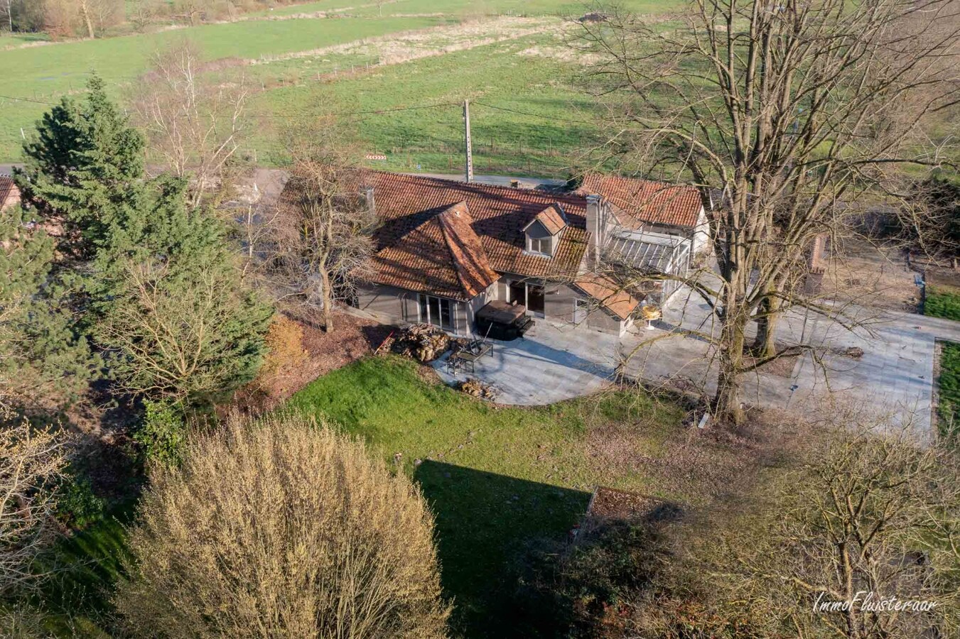 Gerenoveerde hoeve met stallen op ca. 1 hectare te Paal (Beringen) 