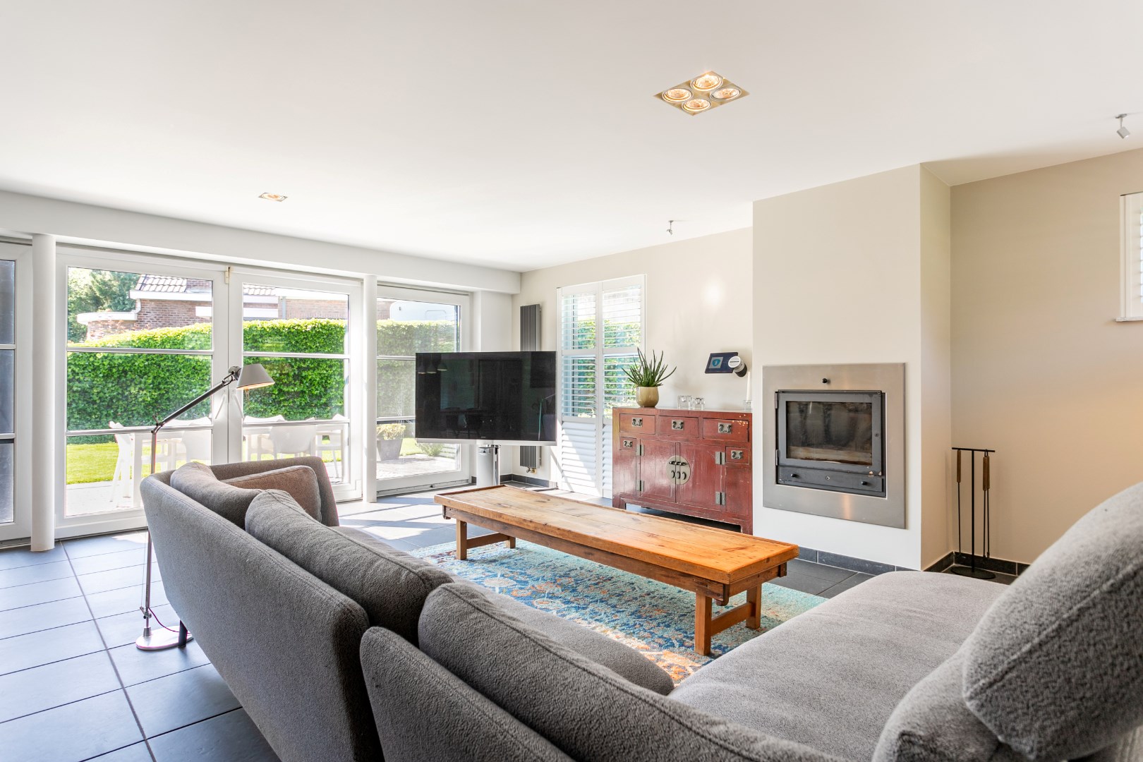 Instapklare woning met 3 slpks, garage en tuin te Halle 