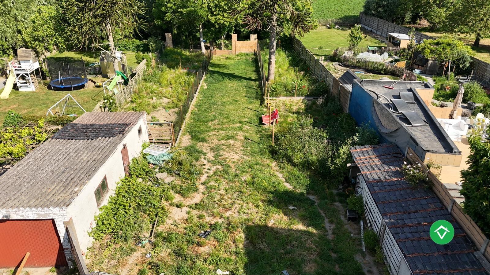Ruim perceel van 1126 m&#178;  - tal van mogelijkheden! 