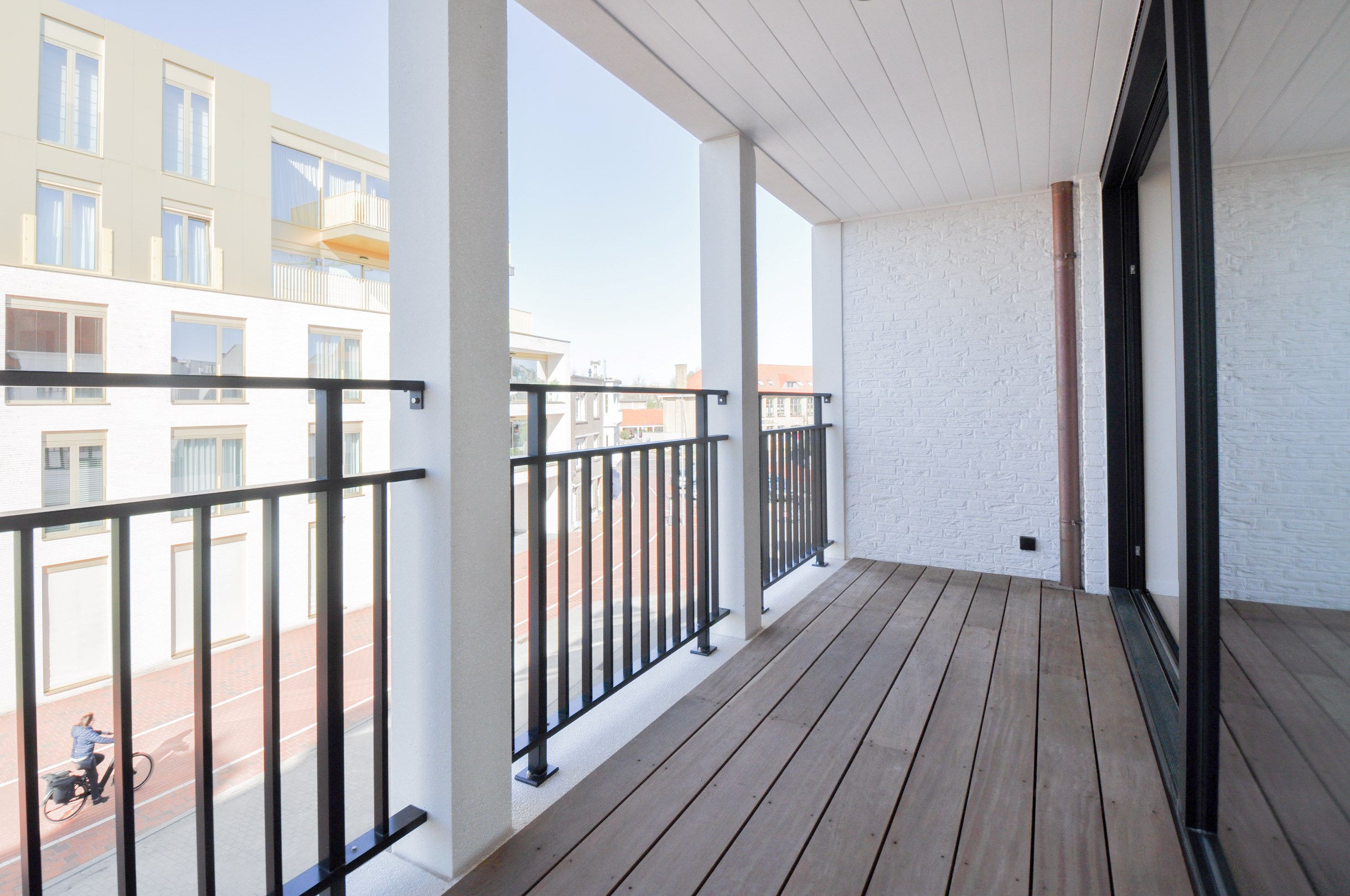 Nieuwbouw : appartement met gevelbreedte van ongeveer 5,2 meter en een ruim zonnig terras. 