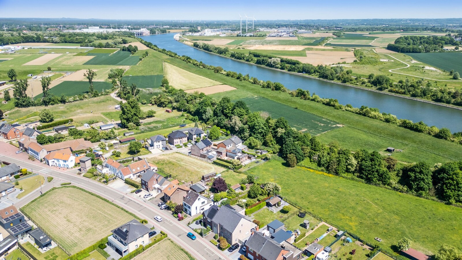 Volledig gerenoveerde, instapklare woning vlakbij Maastricht 