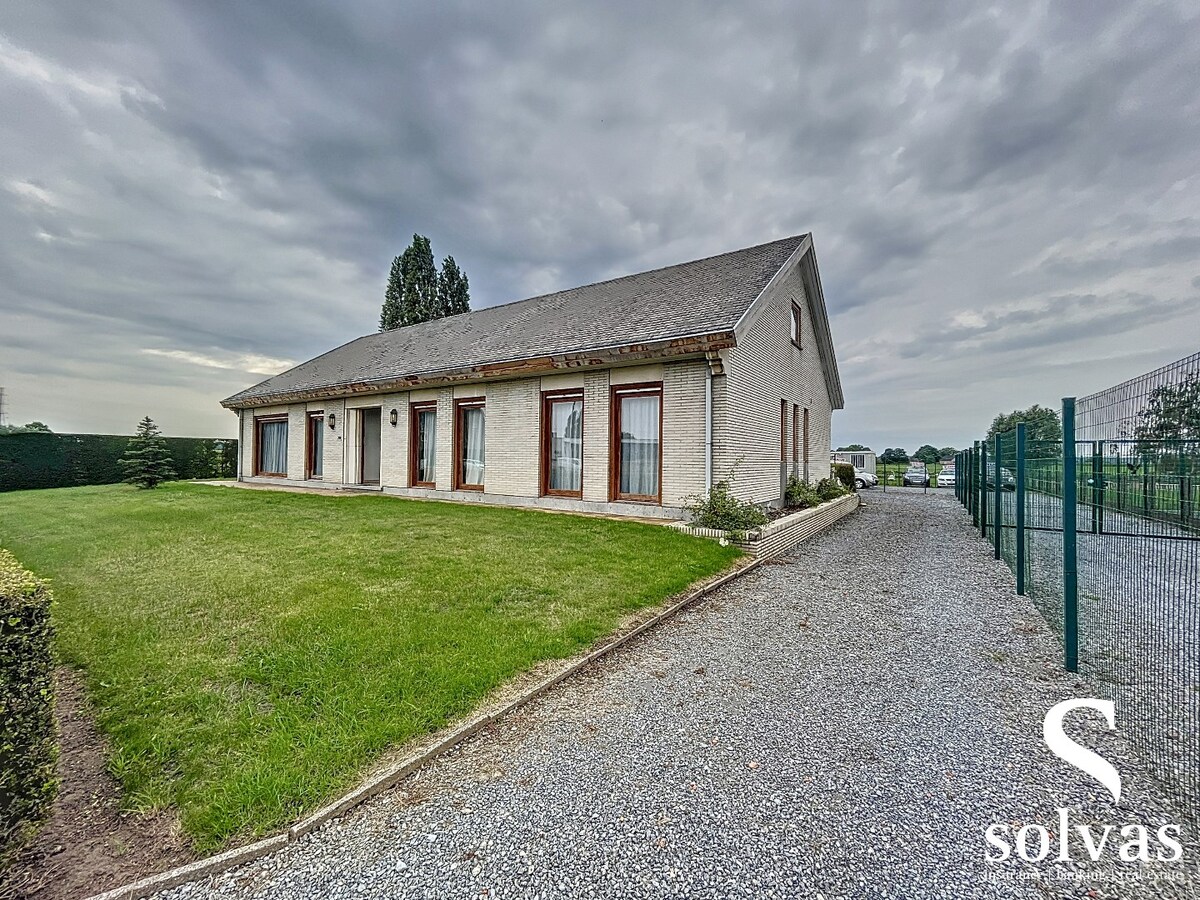 Bungalow met 3 slaapkamers voorzien van zonnepanelen en thuisbatterij! 