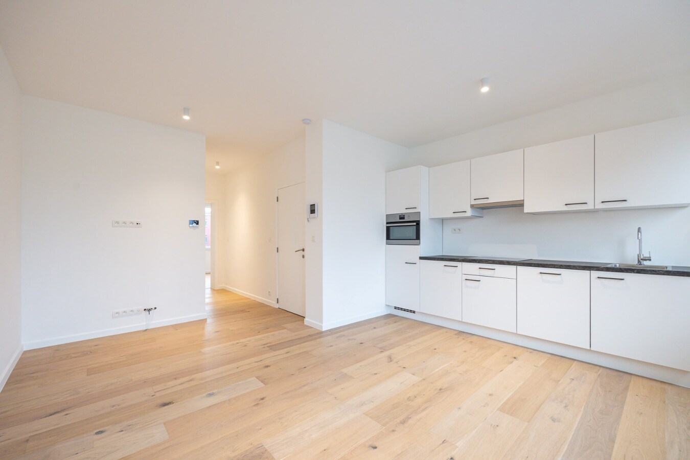 Volledig gerenoveerd gebouw met 3 appt. te Borgerhout! 