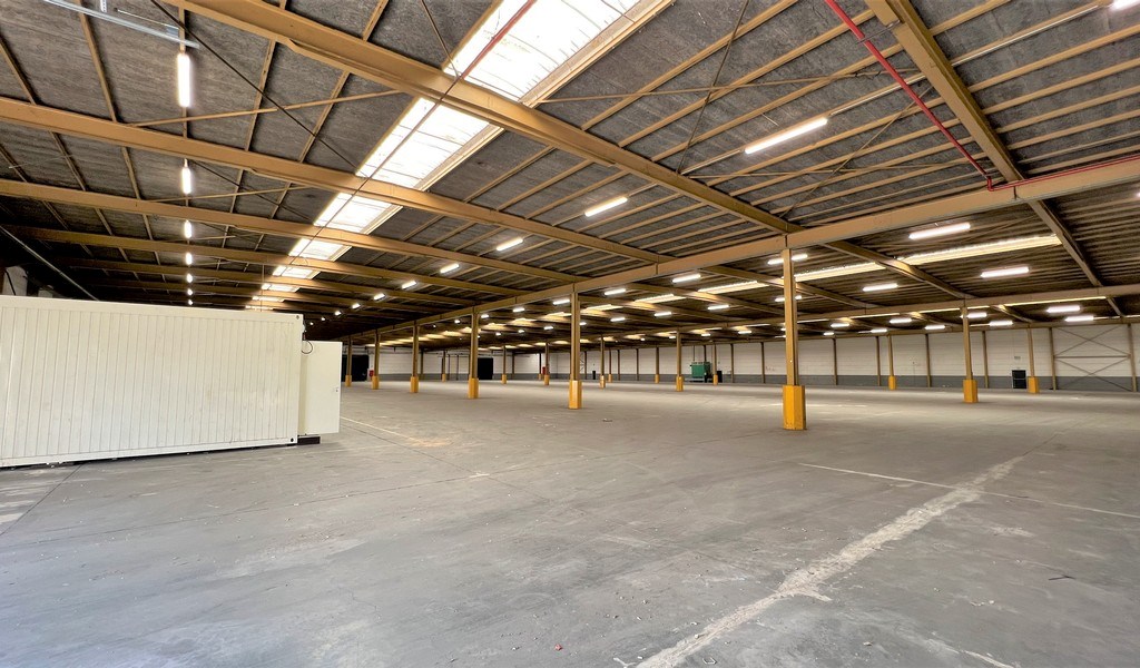 Magazijnen te huur vlakbij afrit E17 in Sint-Niklaas