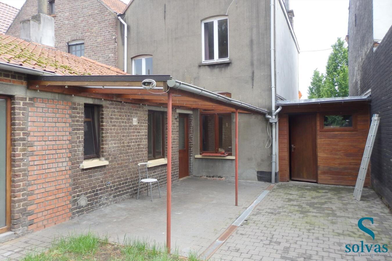 Te renoveren woning in centrum Zomergem! 