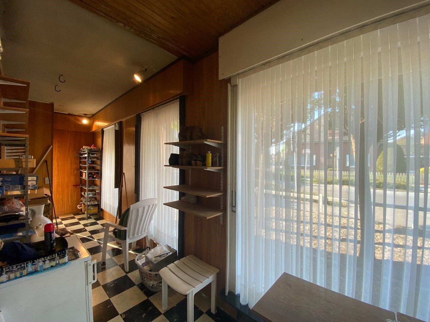 Multifunctionele te renoveren hoekwoning met magazijn en garage op 509 m&#178;! 