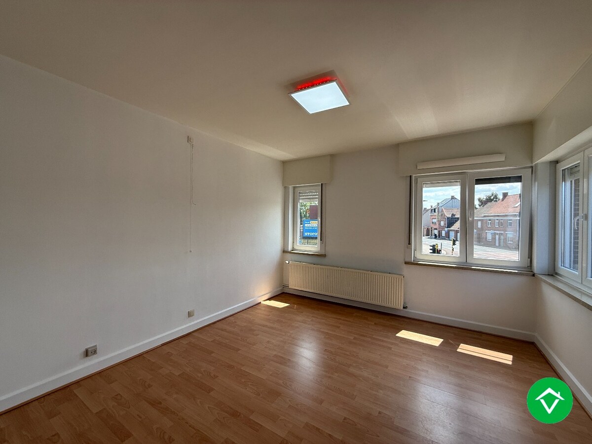 Handelspand met woonst te Roeselare 