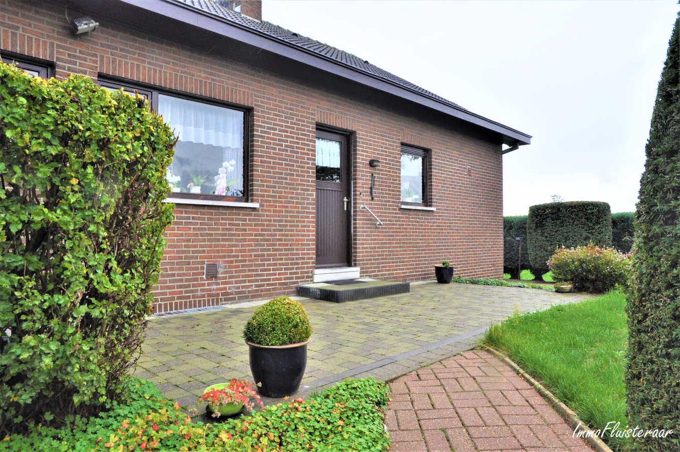 Woning in rustige omgeving op ca. 58a te Bree (ca. 3ha extra mogelijk!) 