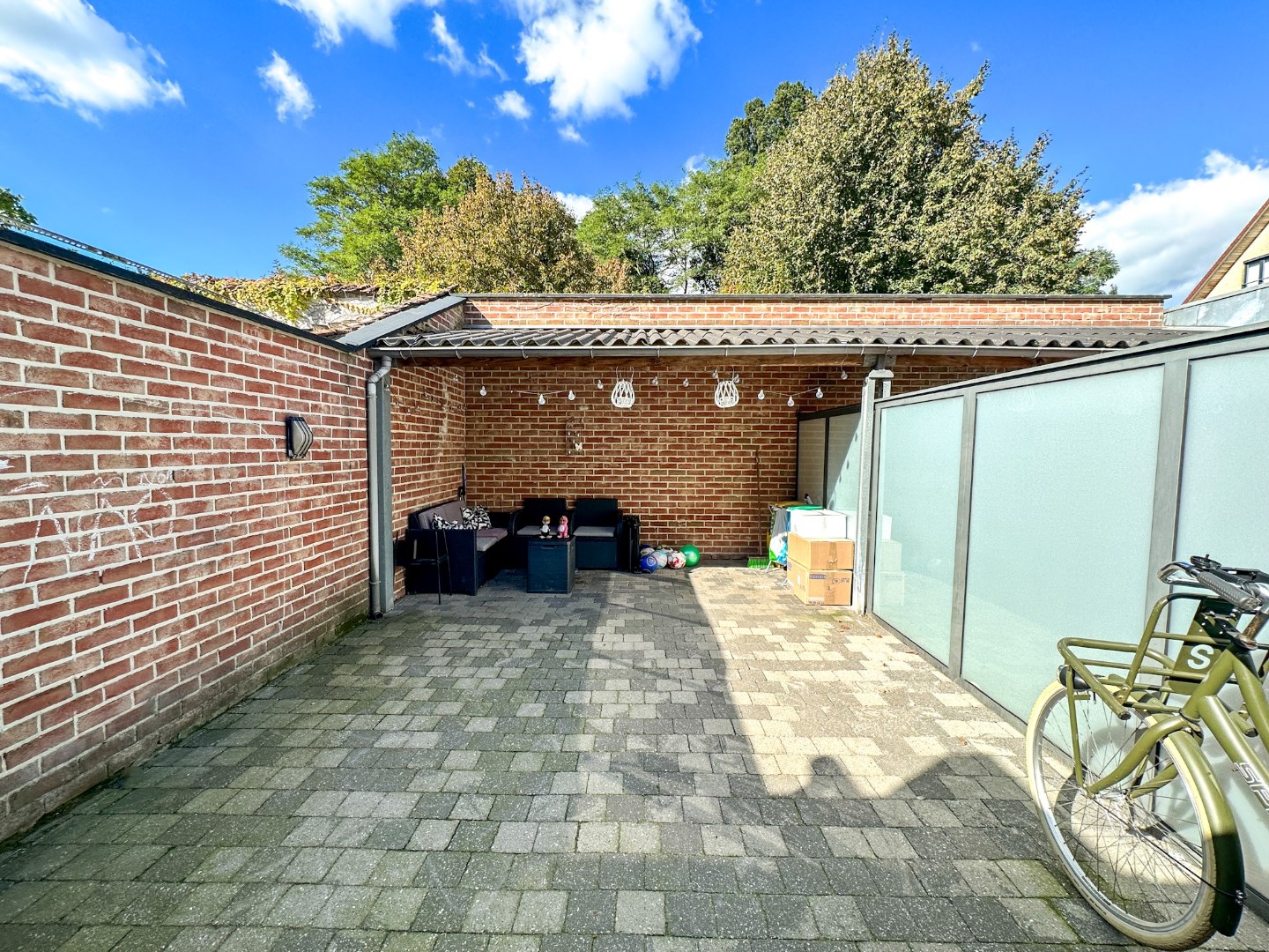 Woning met 3 slpk en ruim terras, Torhout - investering of starterswoning! 