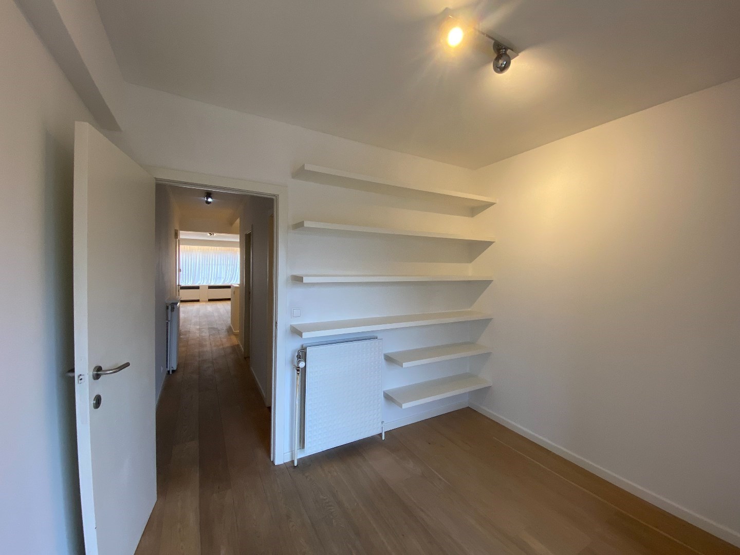 Centraal gelegen appartement met 2 slaapkamers, balkon en garage! 