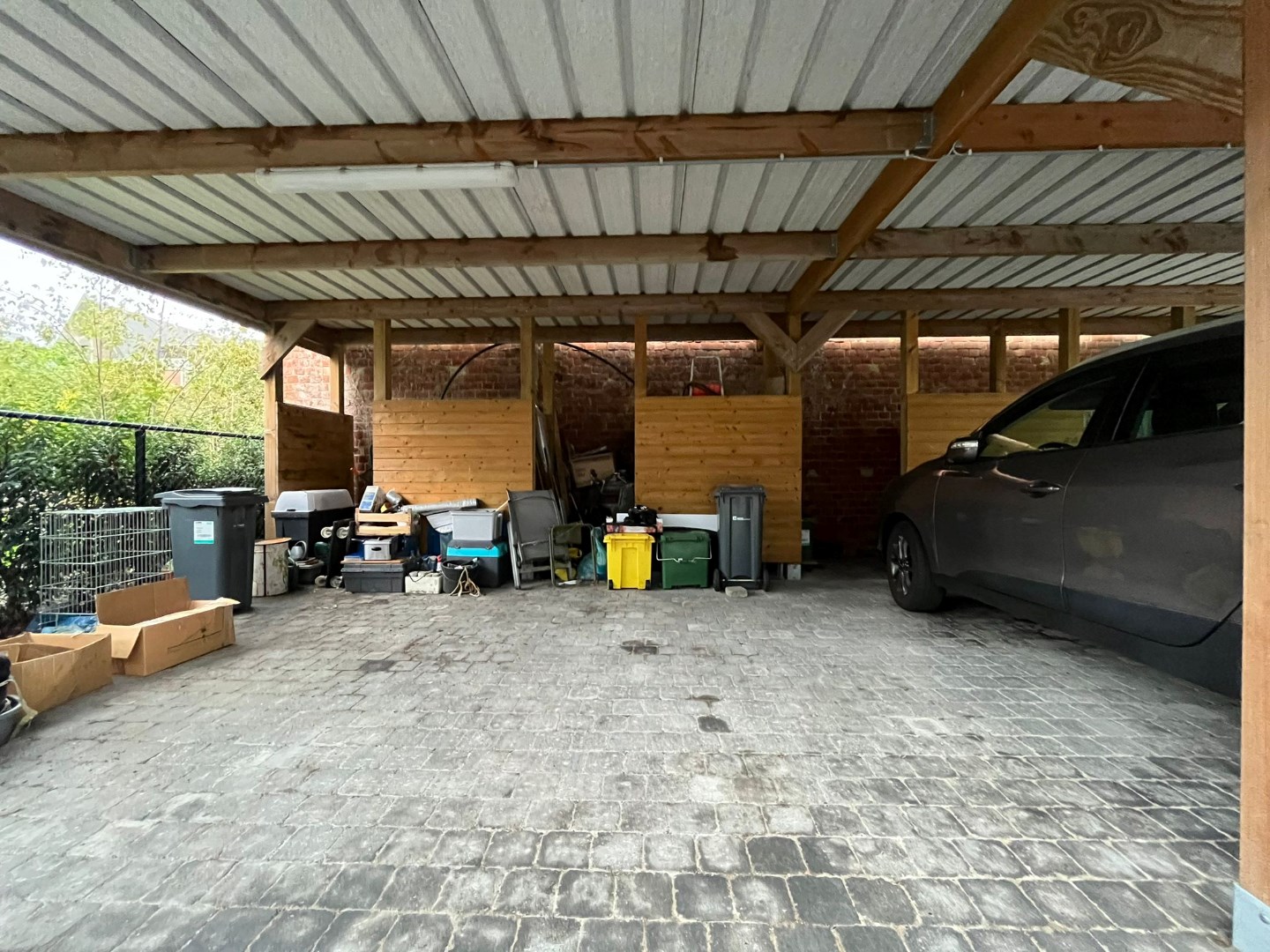 Bemeubeld dakappartement met 1-2 slpk. en uitzonderlijk terras in Geel-centrum 