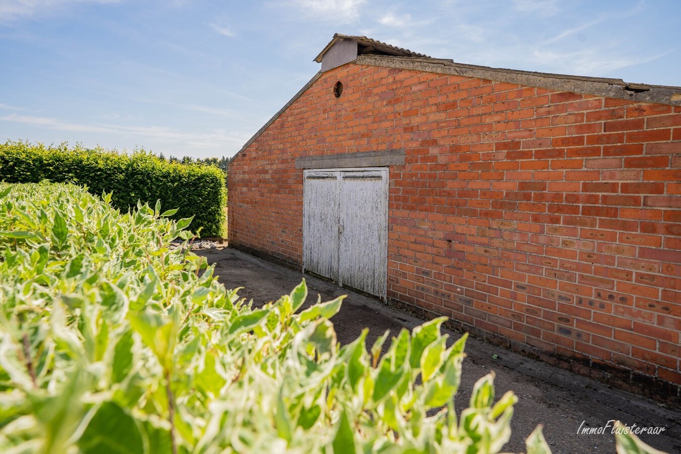 Charmante woning met stal en grond op ca. 1,63 ha te Opglabbeek (Oudsbergen) 