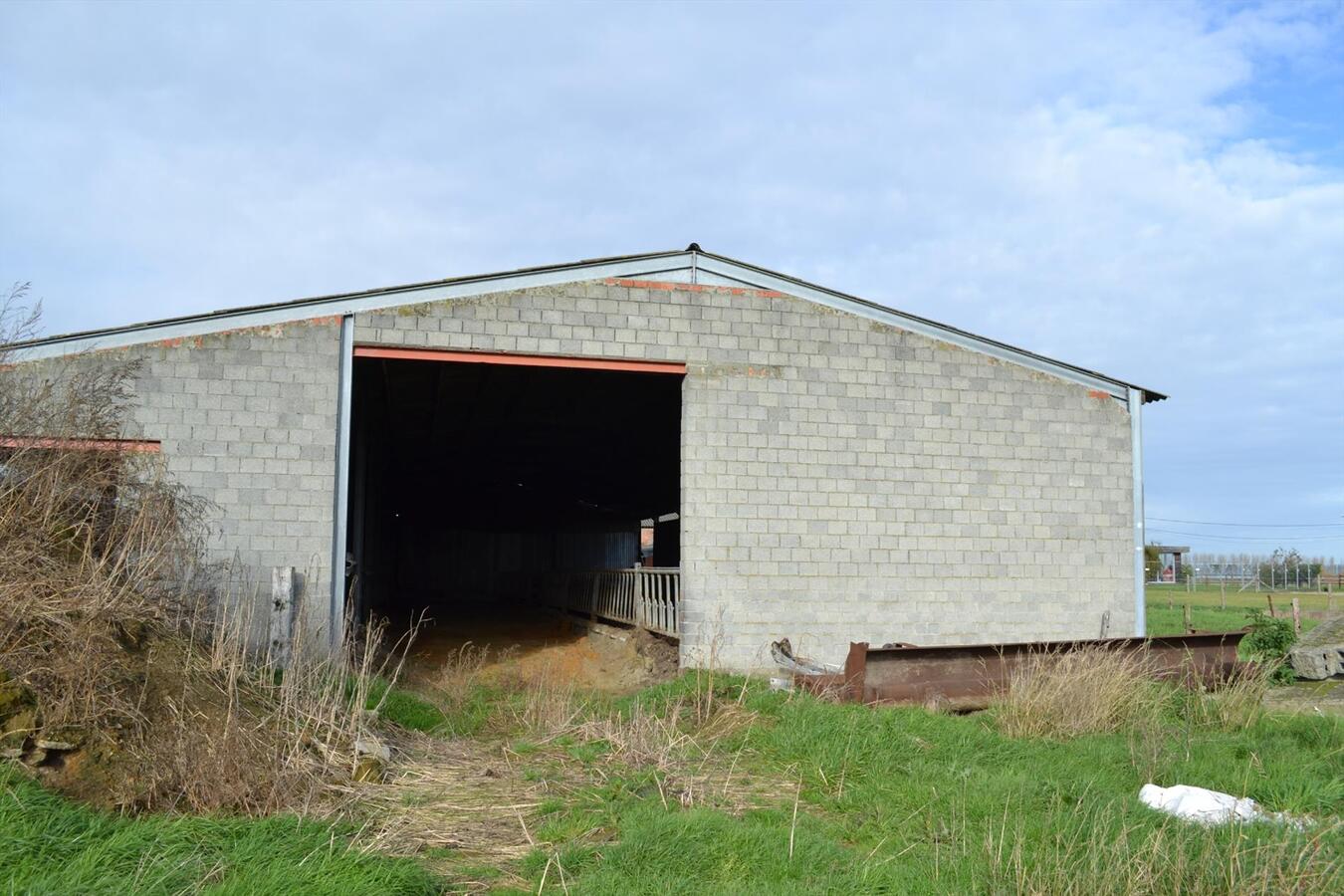 Te renoveren hoeve op ca 2,4 ha te Meerdonk 