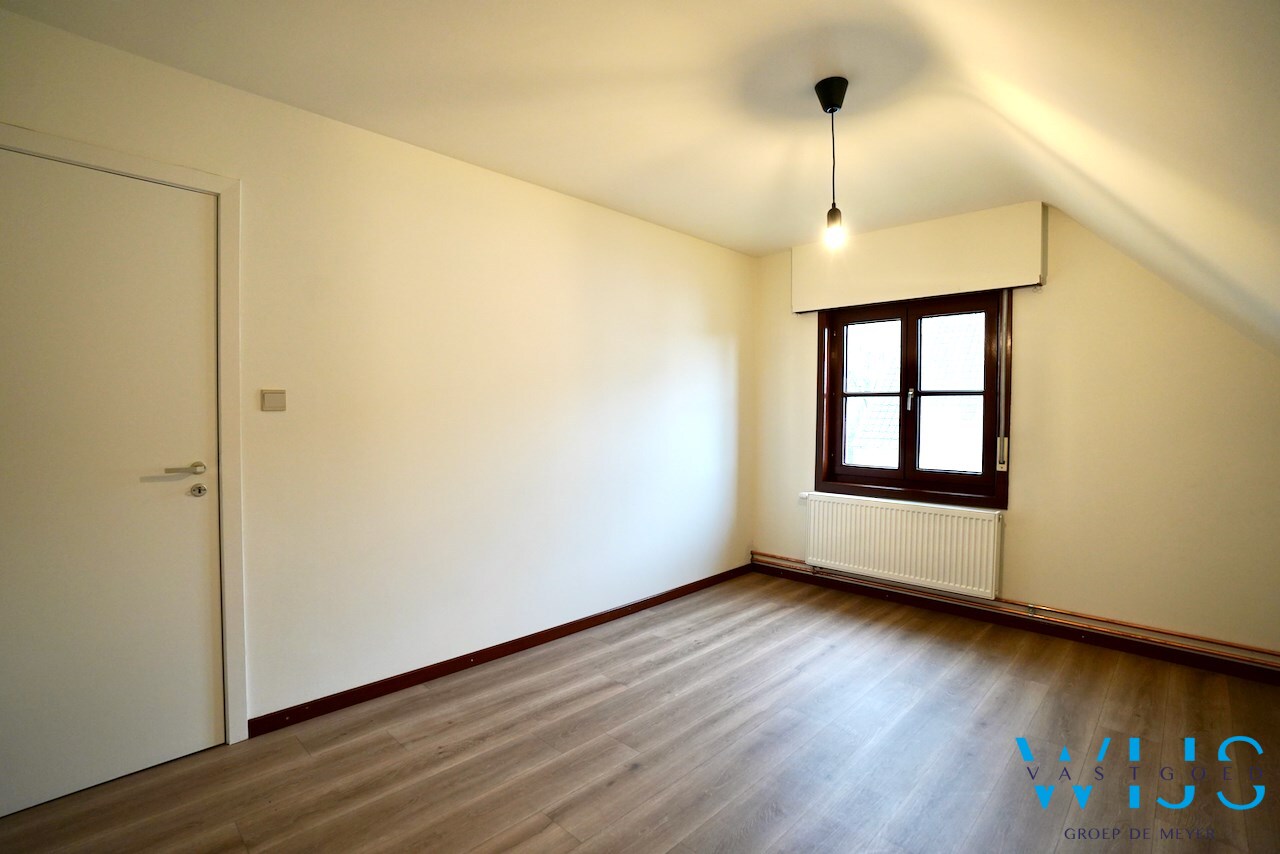 Landelijk gelegen woonhuis op 902m&#178; te ERTVELDE ! 