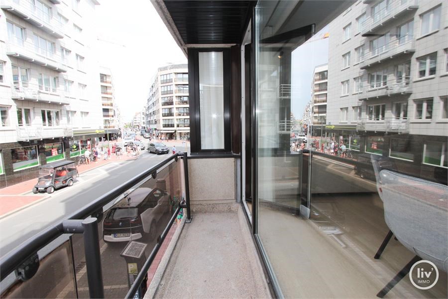 Top gerenoveerd appartement nabij de Lippenslaan en Zeedijk gelegen. Gevelbreedte van 7m! 
