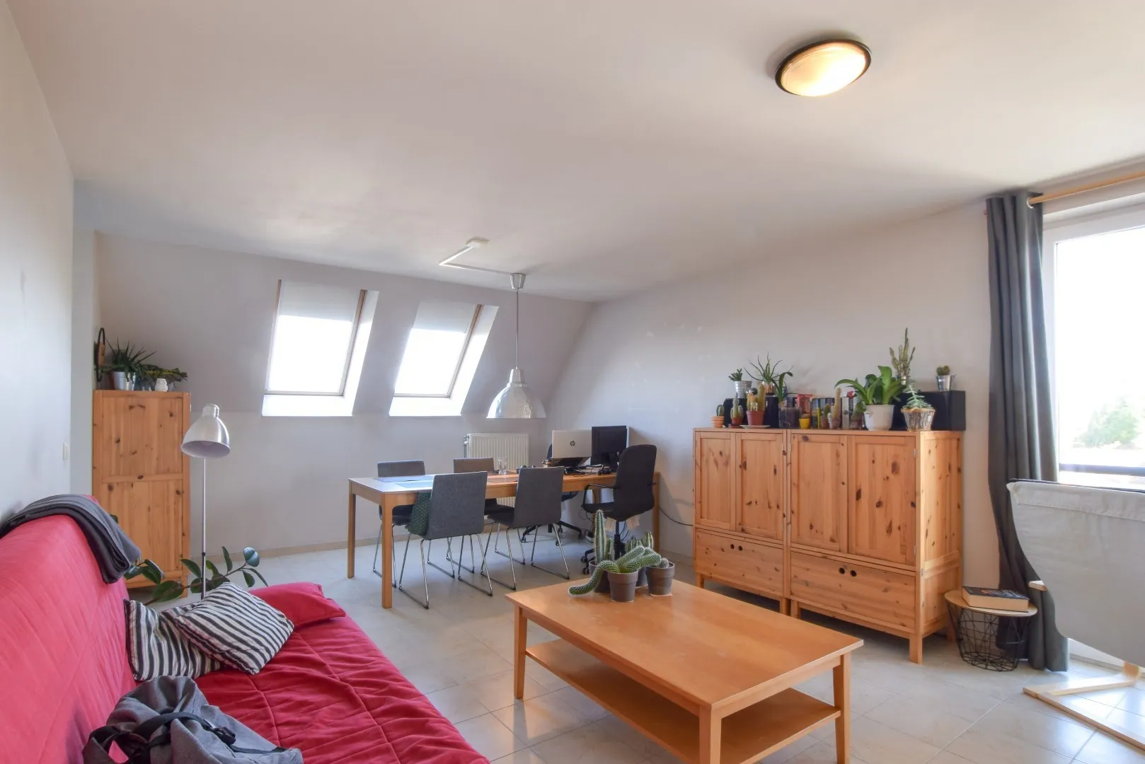 Instapklaar en mooi afgewerkt duplex appartement in centrum Oudenburg