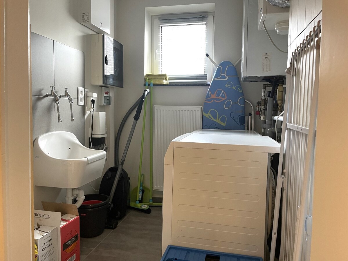 Instapklaar duplex appartement met 2 slaapkamers te Torhout 