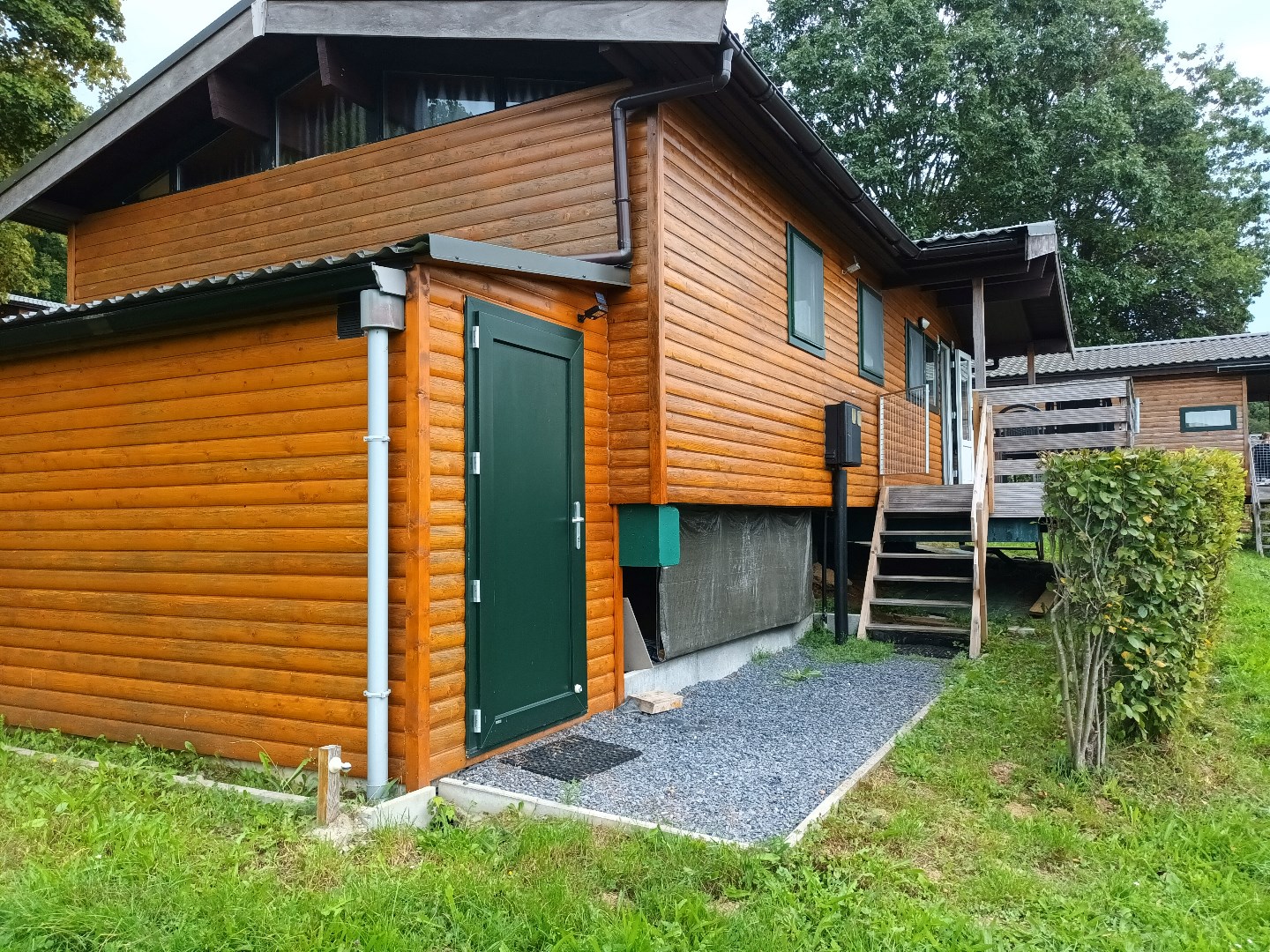 Charmante chalet met prachtige verzichten in vakantiepark te Blaimont ( 3 slaapkamers ) 