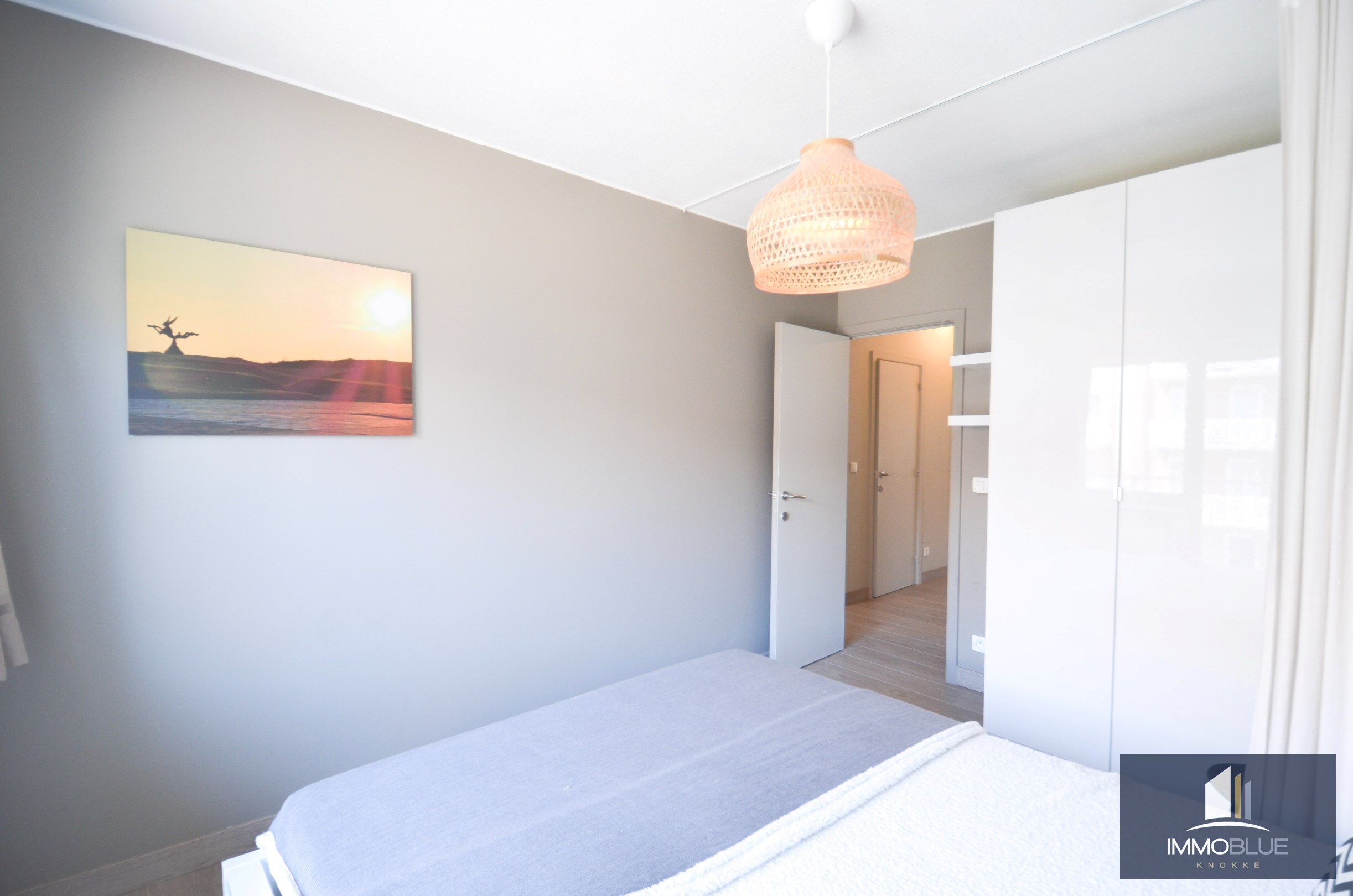 Appartement lumineux pr&#234;t &#224; emm&#233;nager avec une fa&#231;ade d’environ cinq m&#232;tres de large. 