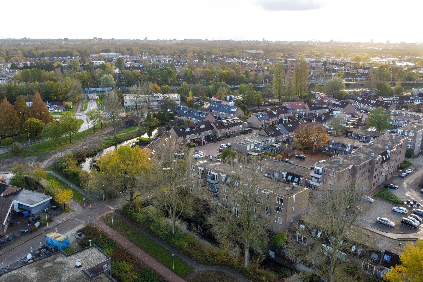 Energiezuinig en gerenoveerd (2019) 3-kamer appartement met balkon en berging op een rustige en centrale locatie! 