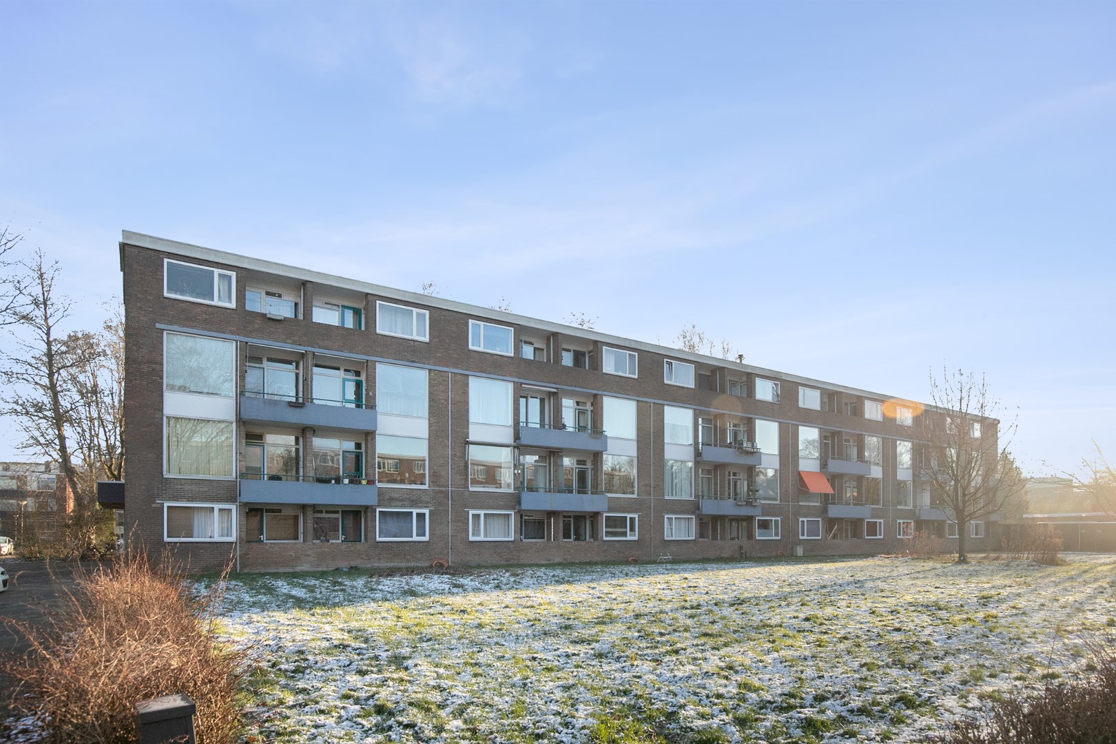 Prachtige maisonnette, gelegen in de rustige en populaire woonwijk &quot;Laanhuizen&quot; van Groningen met voorzieningen als winkels, restaurants en scholen op loopafstand. 