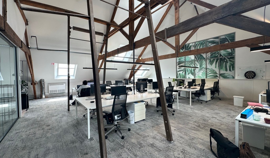 Kantoren en magazijn te huur in Eskimofabriek in Gent