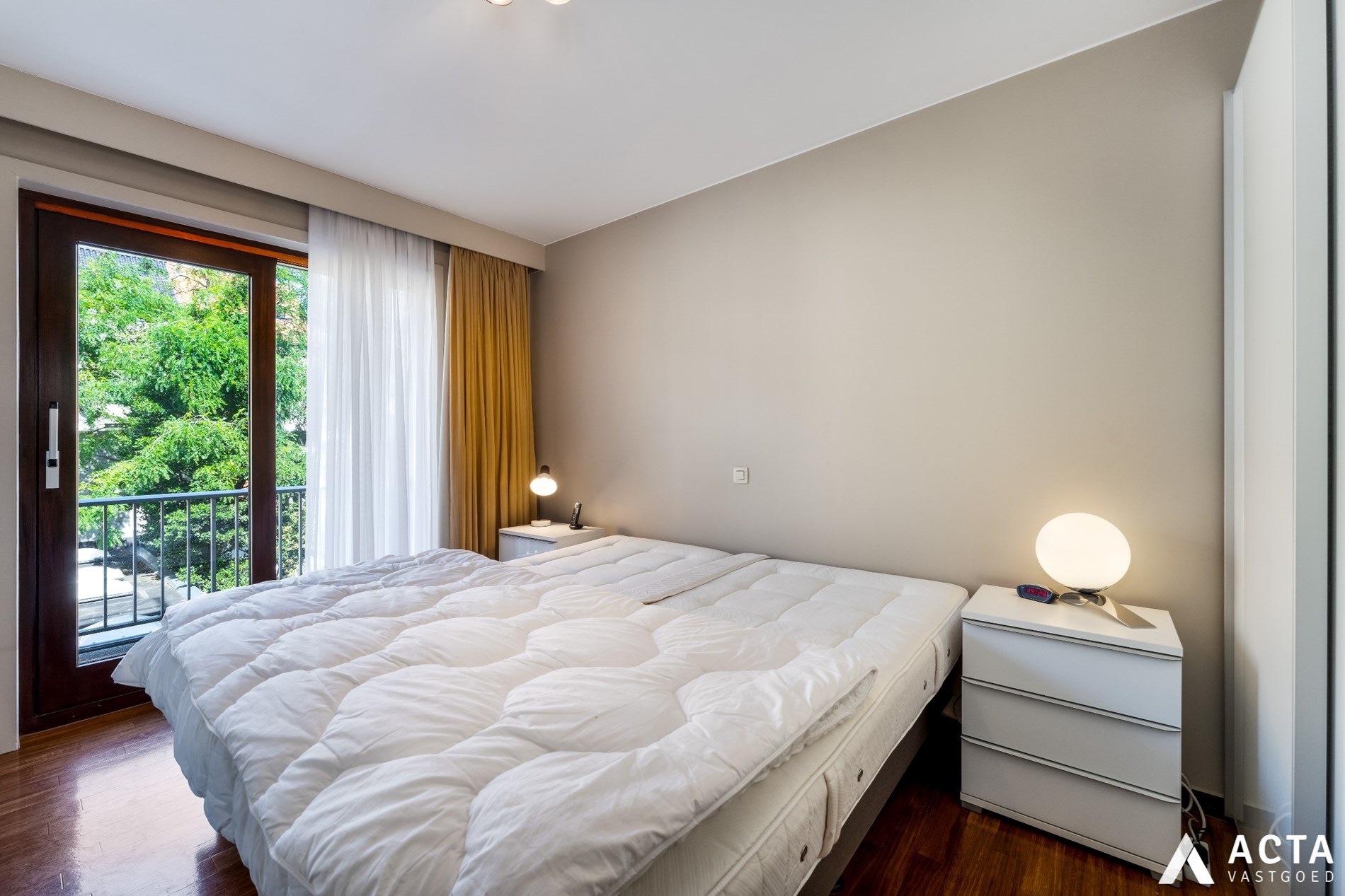 Instapklaar appartement met twee slaapkamers op het Prinses Stefanieplein 