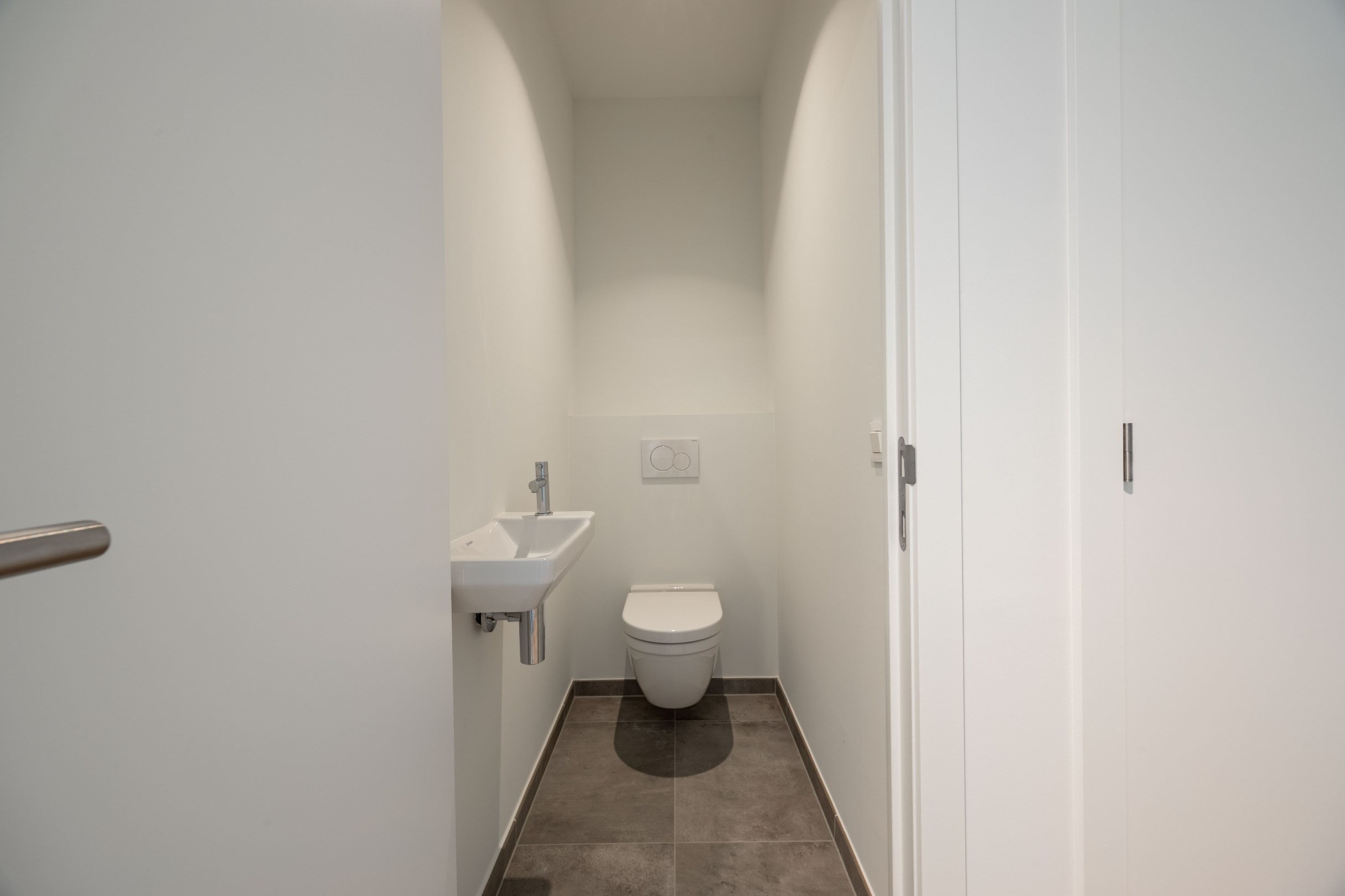LUXE APPARTEMENT IN HARTJE WAREGEM 