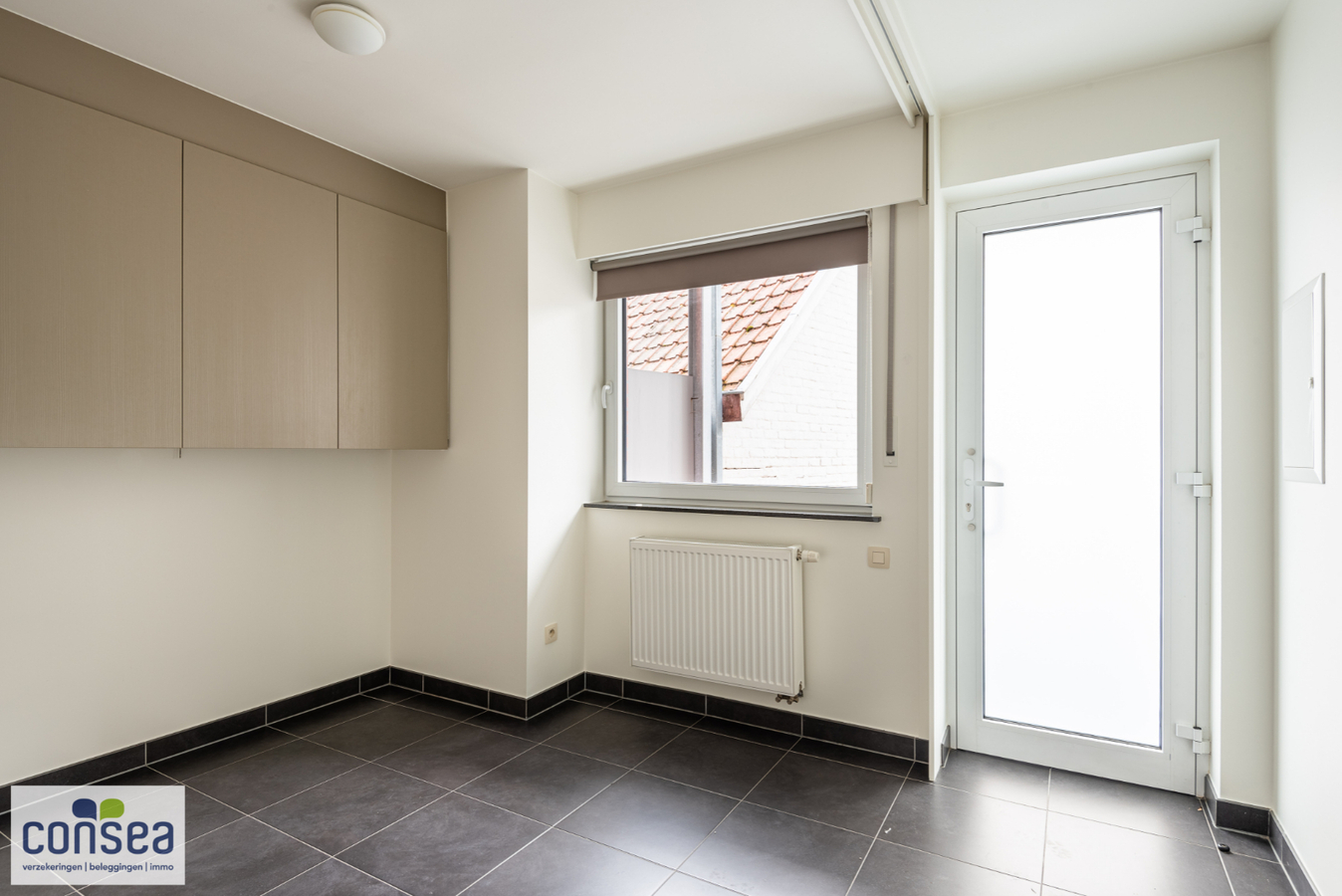 Modern, praktisch ingericht &#233;&#233;n-slaapkamer-appartement in centrum Aalter 