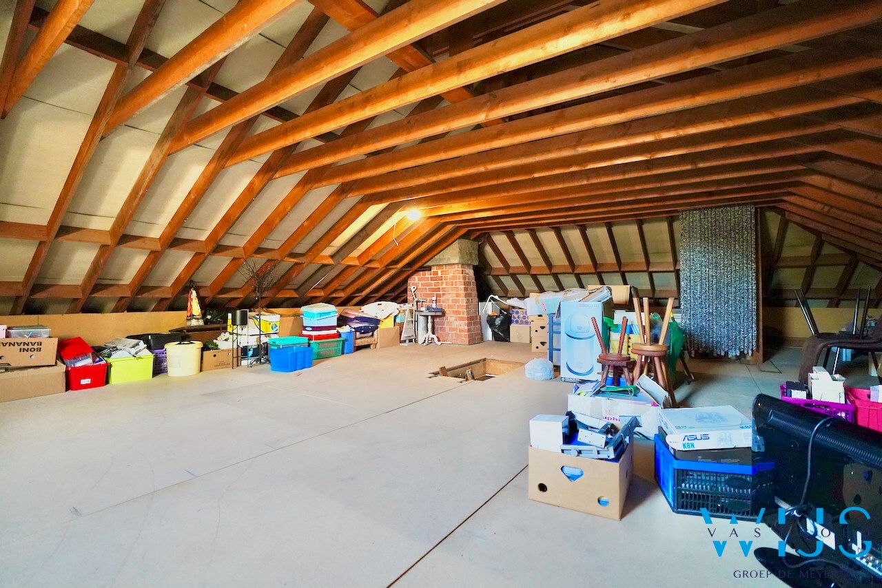 Woonhuis op 1000m&#178; in hartje Ertvelde ! 