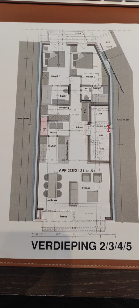 NIEUW - Magnifiek woonappartement aan de zonnekant van de Lippenslaan, op wandelafstand van het strand. 