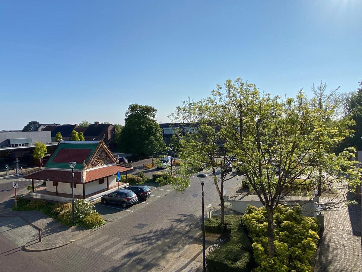 APPARTEMENT MET 1 SLAAPKAMER EN GARAGE IN HET CENTRUM VAN KOEKELARE 