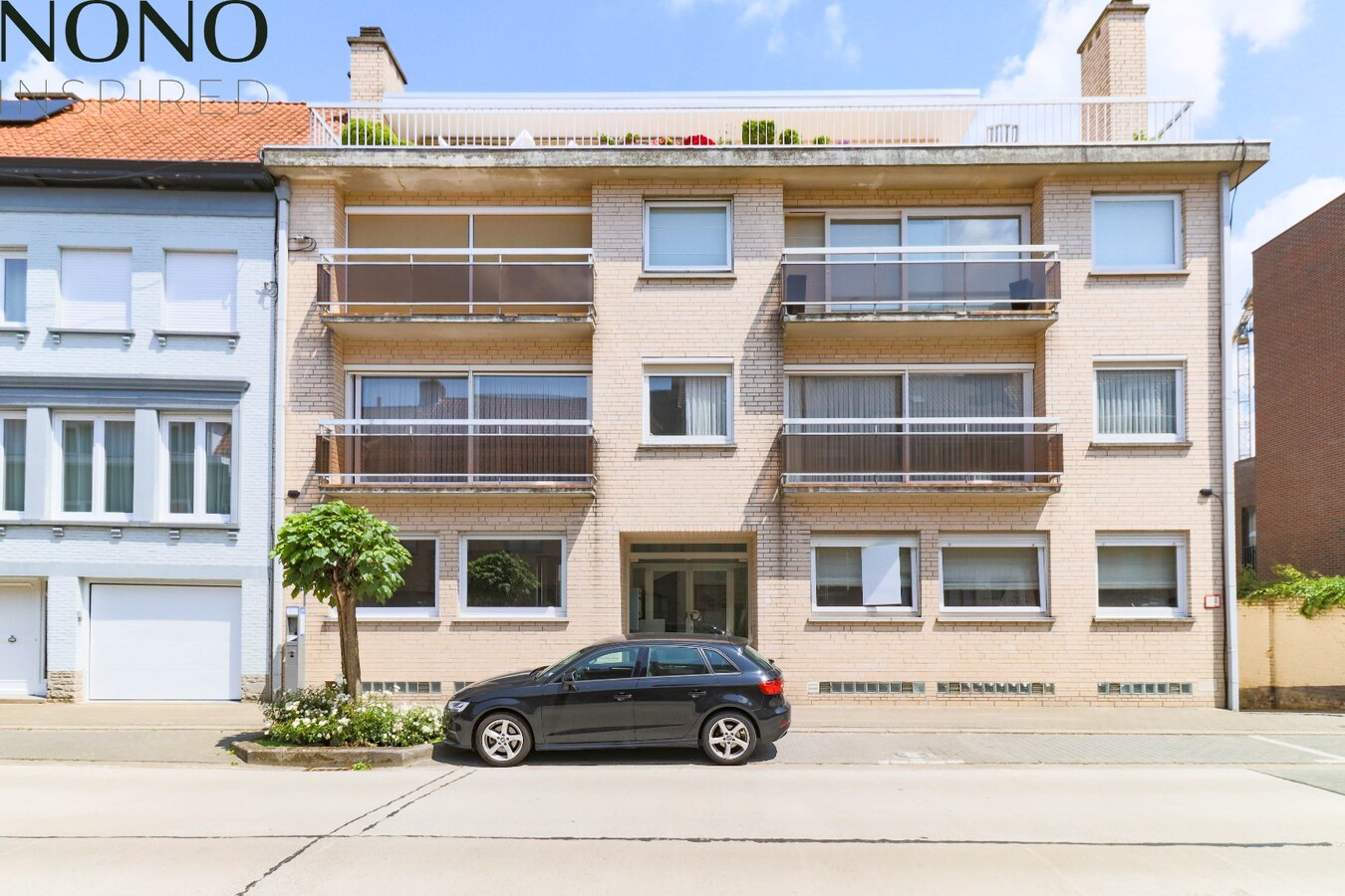 TOPLIGGING : Instapklaar 2 slaapkamer appartement met garage, terras en berging ! 