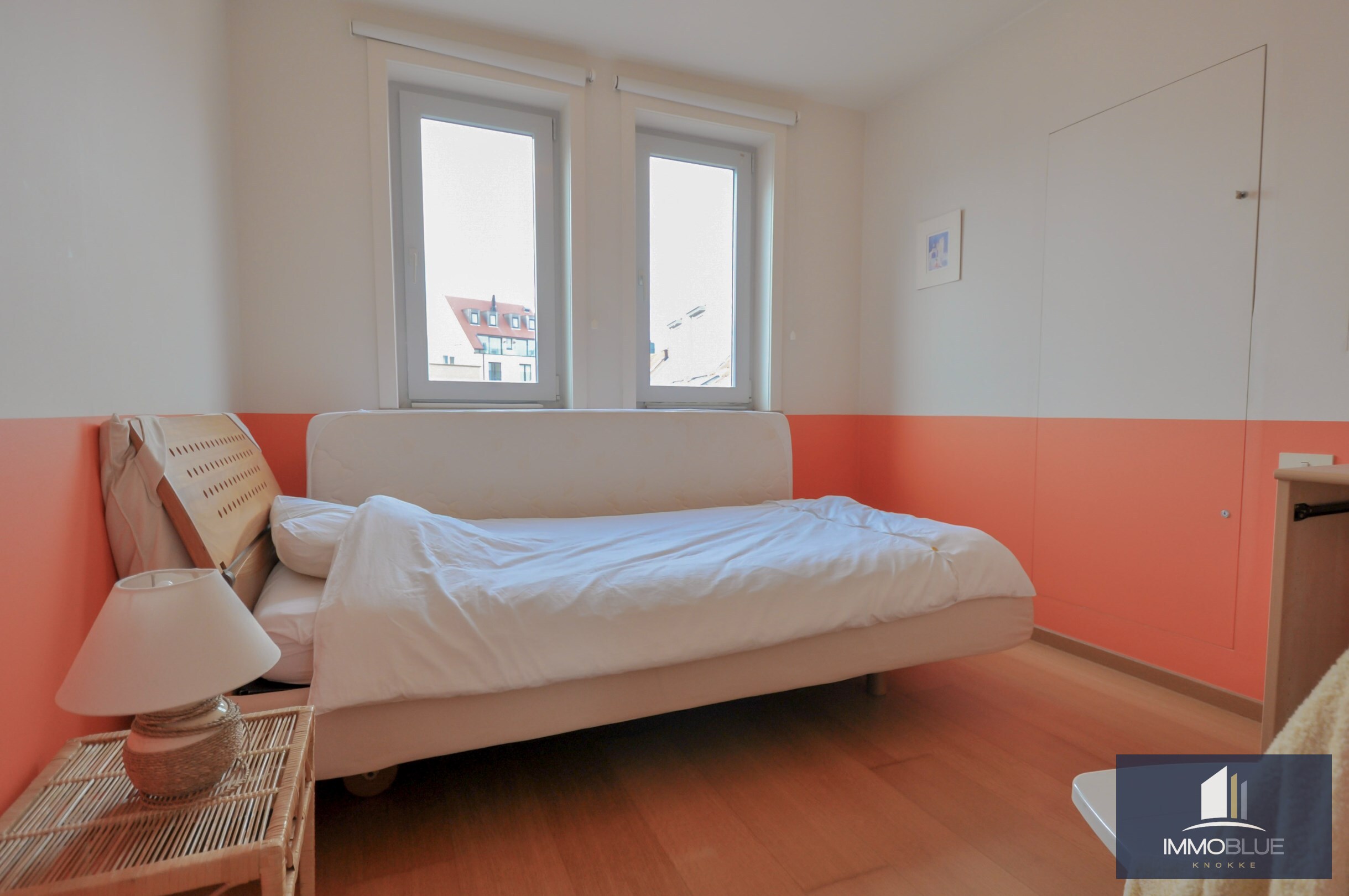 Appartement duplex avec terrasses ensoleill&#233;es, situ&#233; &#224; deux pas de la mer et de la place Rubens. 
