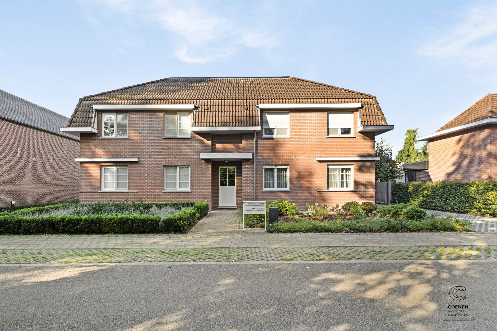 Uniek duplexappartement met 2 slaapkamers gelegen op een TOPlocatie te Schilde 