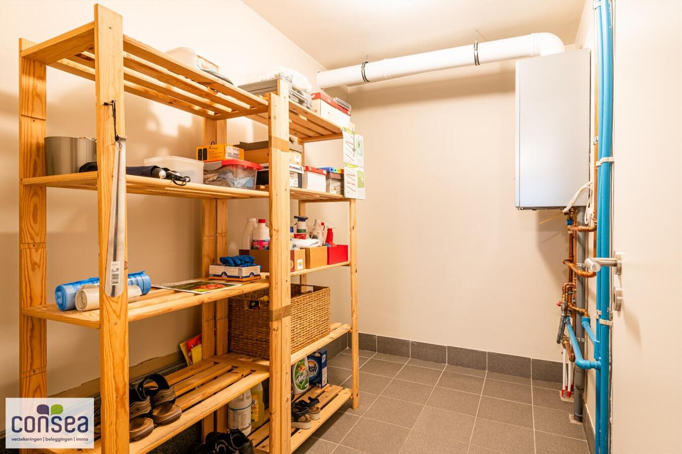 Bel-&#233;tage in het centrum van Maldegem met 3 slaapkamers en 2 terrassen 