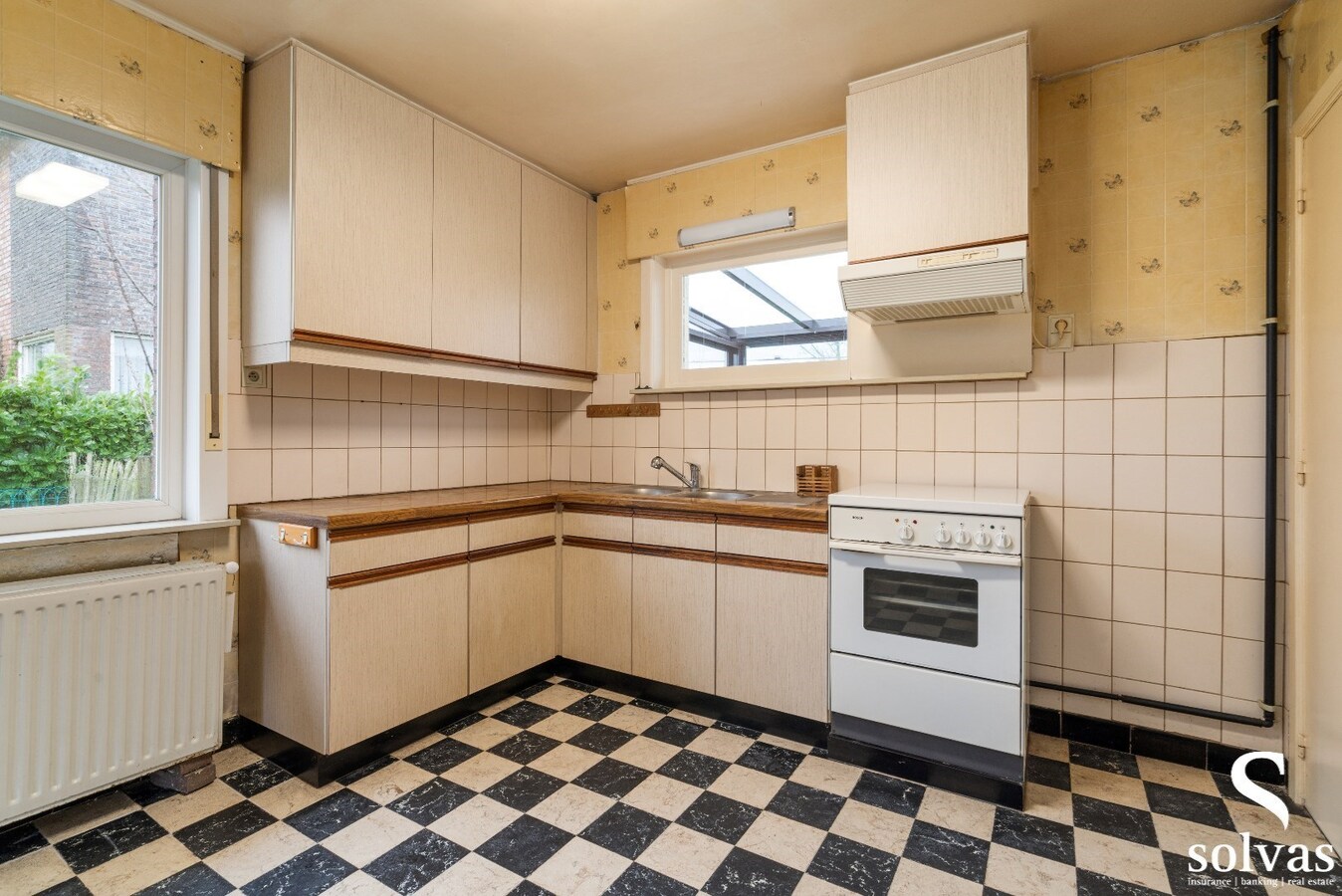 Woning te koop op rustige locatie met mooi perceel 