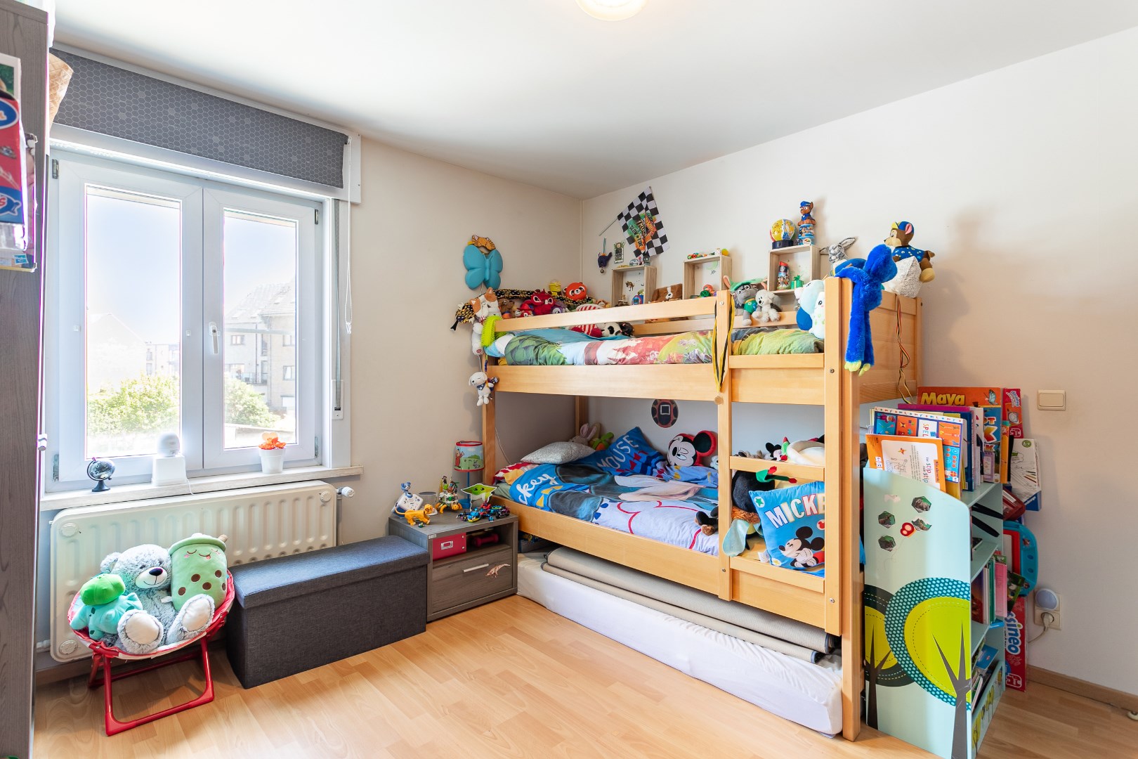 Instapklare woning met 3 slaapkamers, bureau en tuin in Halle 