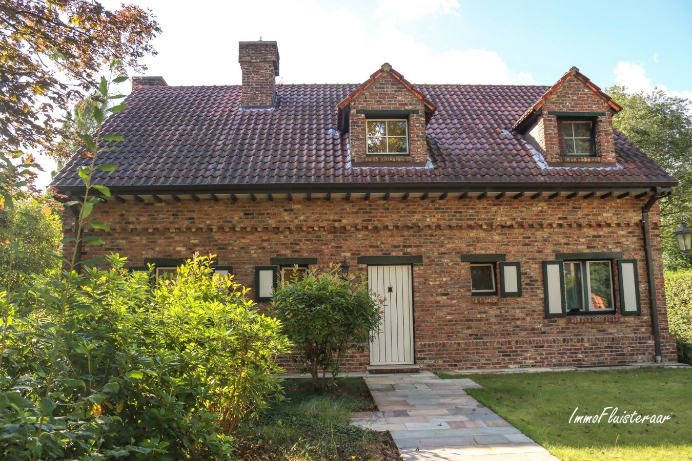 Maison pr&#234;te &#224; emm&#233;nager avec jardin idyllique sur un terrain de 28 ares &#224; Hasselt 